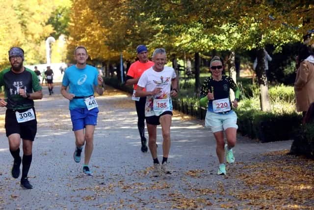 Biegaj pod okiem trenera: Jak osiągnąć sukces w treningach